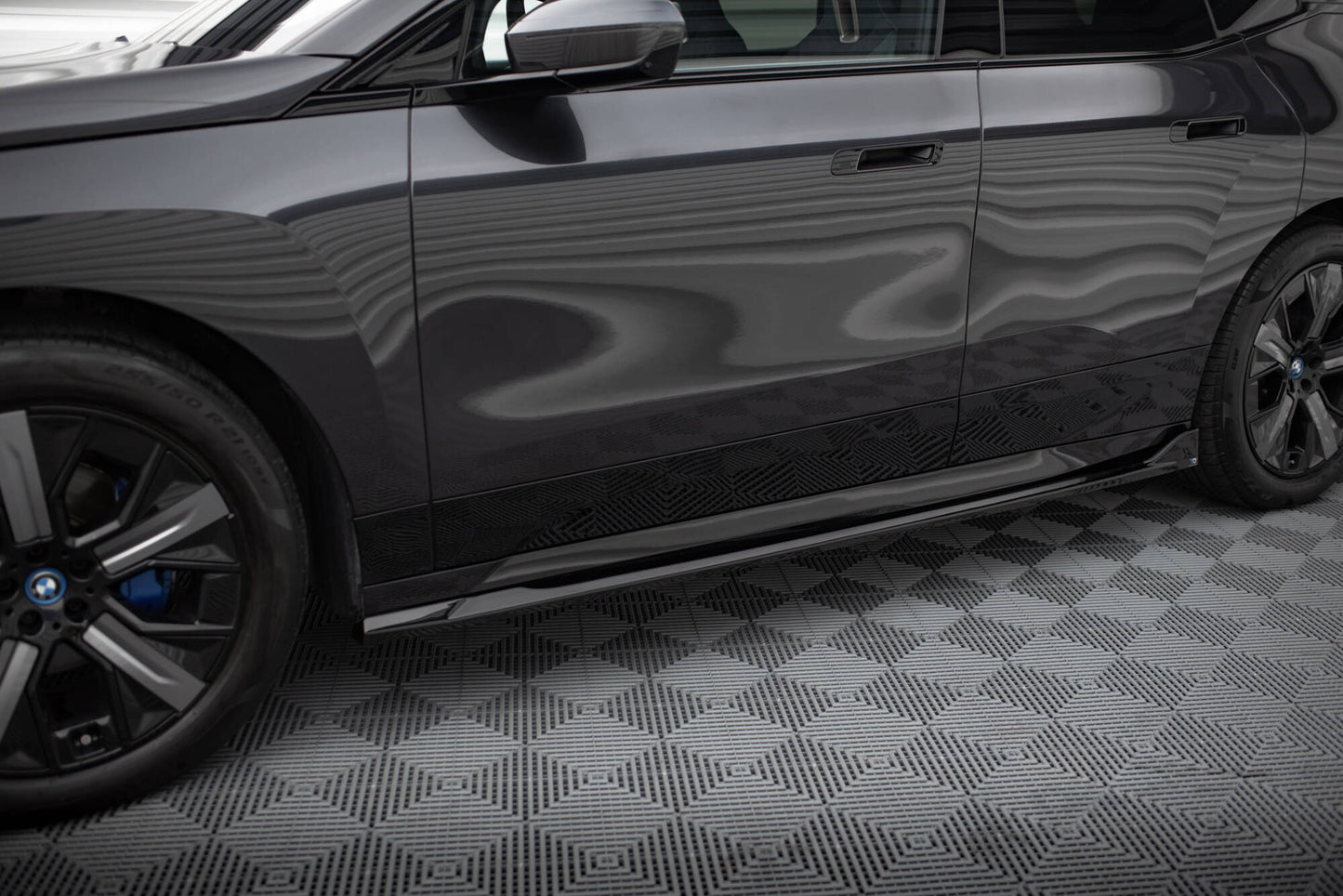 Sideskørter diffuser BMW iX M-Pack i20