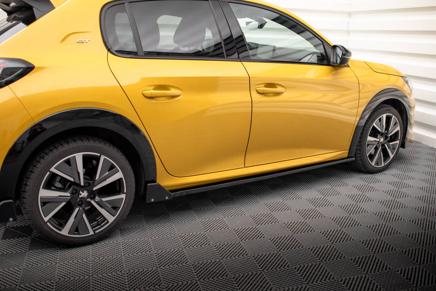 Sideskørter diffuser + Flaps Peugeot 208 GT Mk2