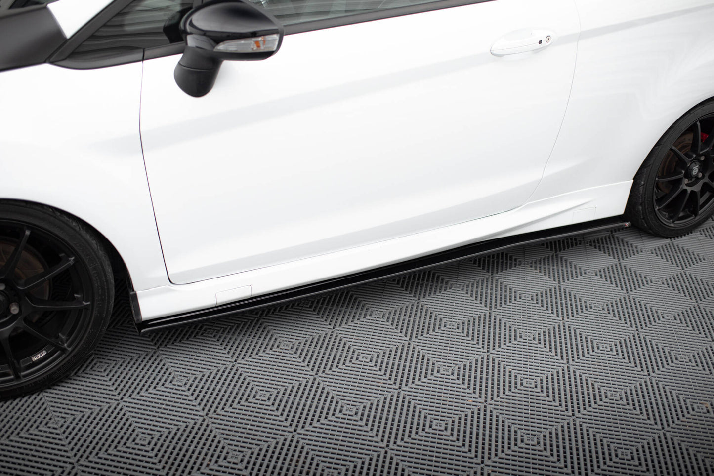 Sideskørter diffuser Ford Fiesta ST / ST-Line Mk7 / Mk7 FL