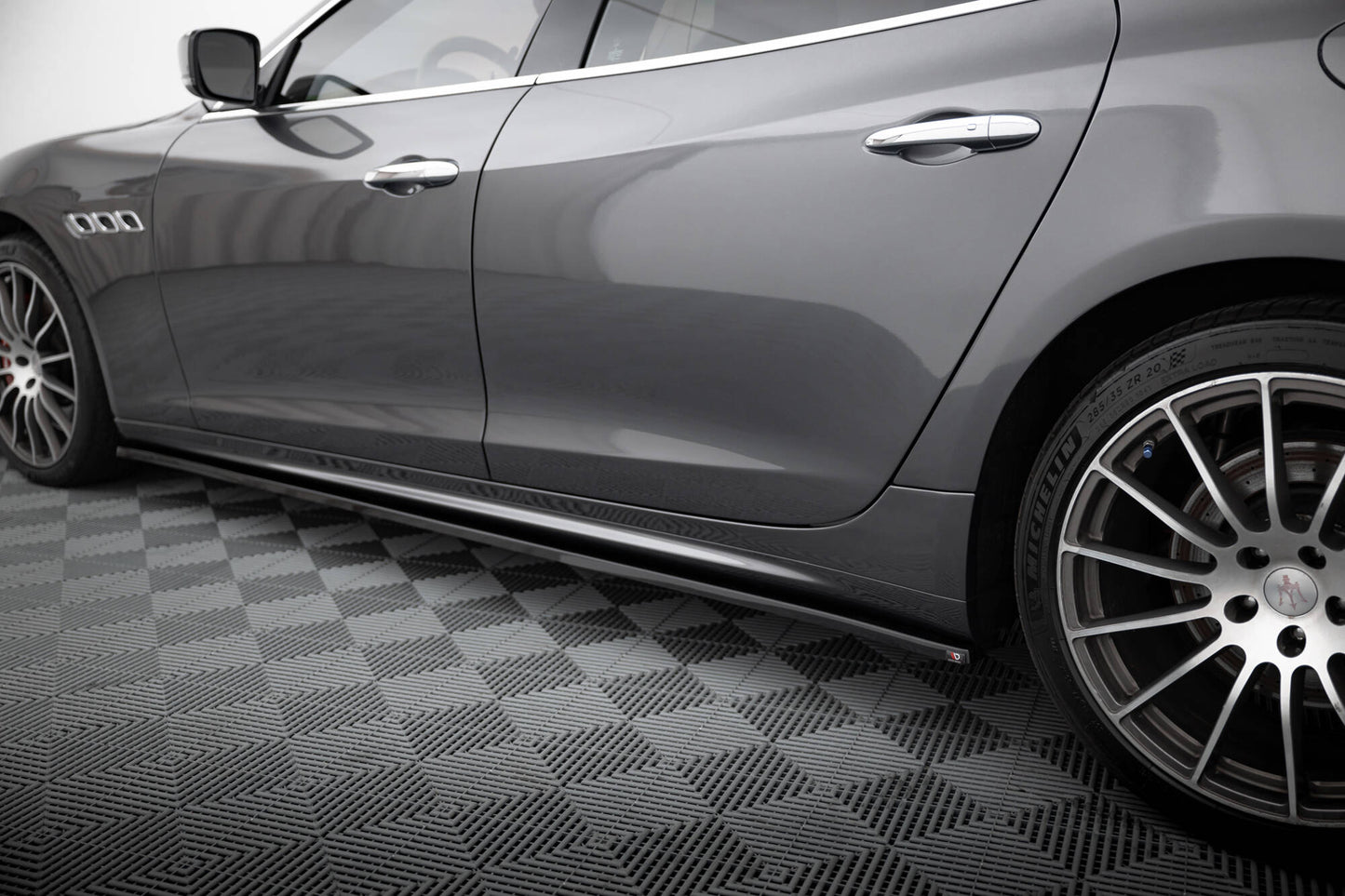Sideskørter diffuser Maserati Quattroporte Mk6