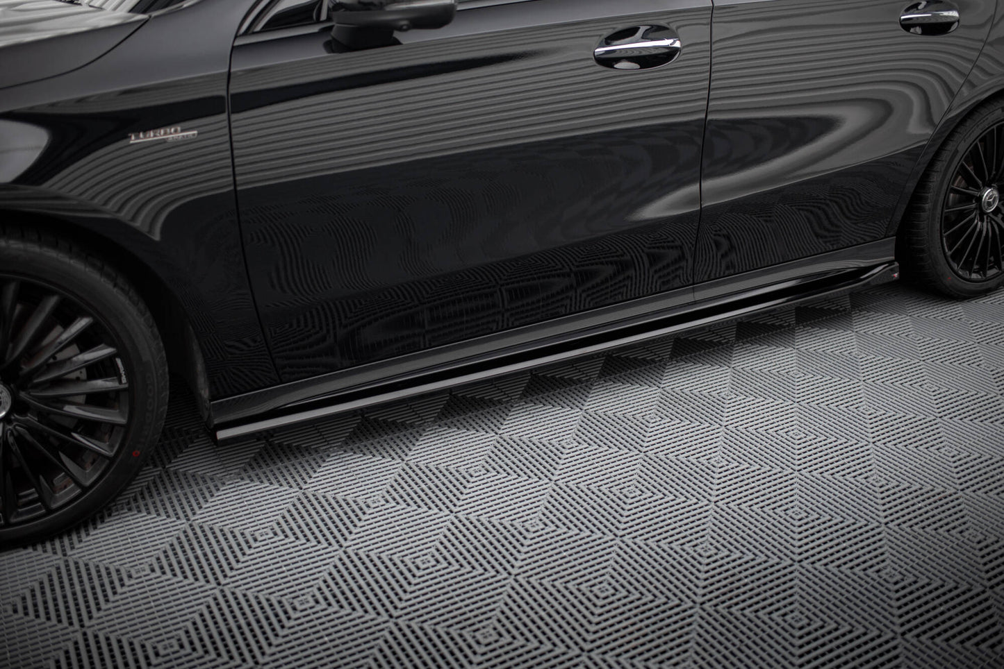 Sideskørter diffuser Mercedes-AMG A35 W177 Facelift