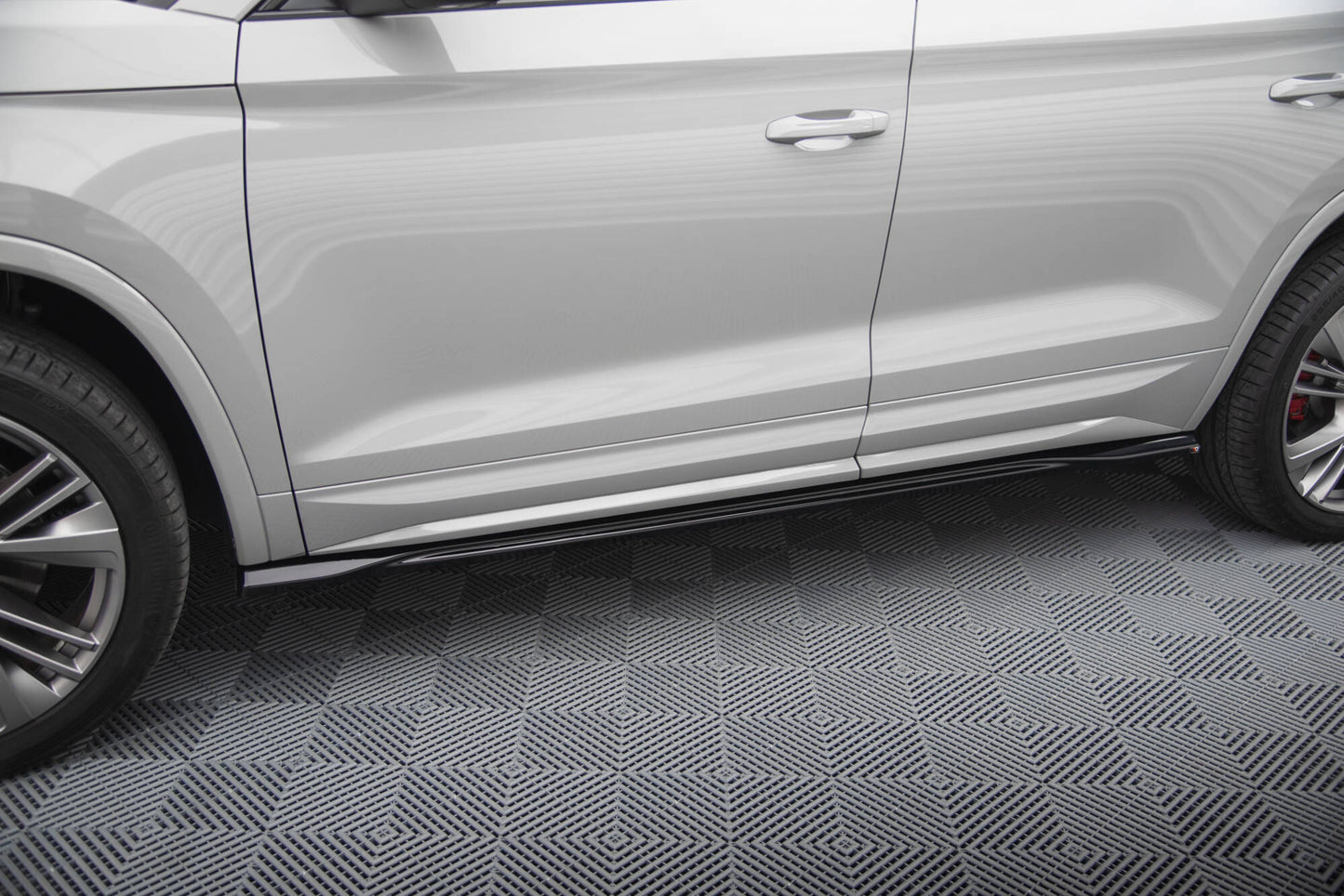 Sideskørter diffuser Skoda Kodiaq RS Mk1 / Mk1 Facelift