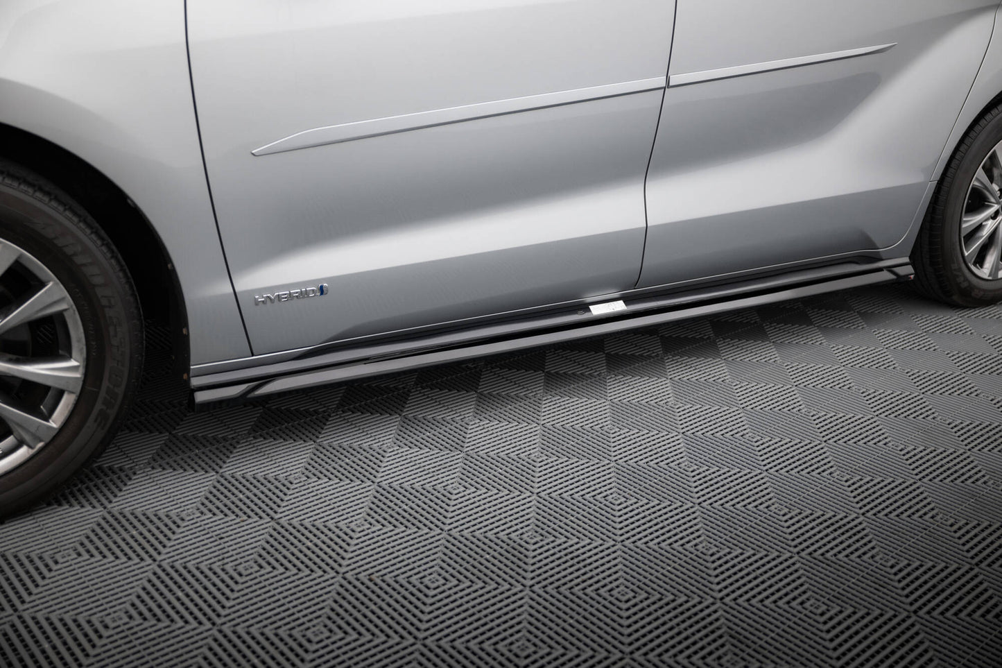 Sideskørter diffuser Toyota Sienna Mk4