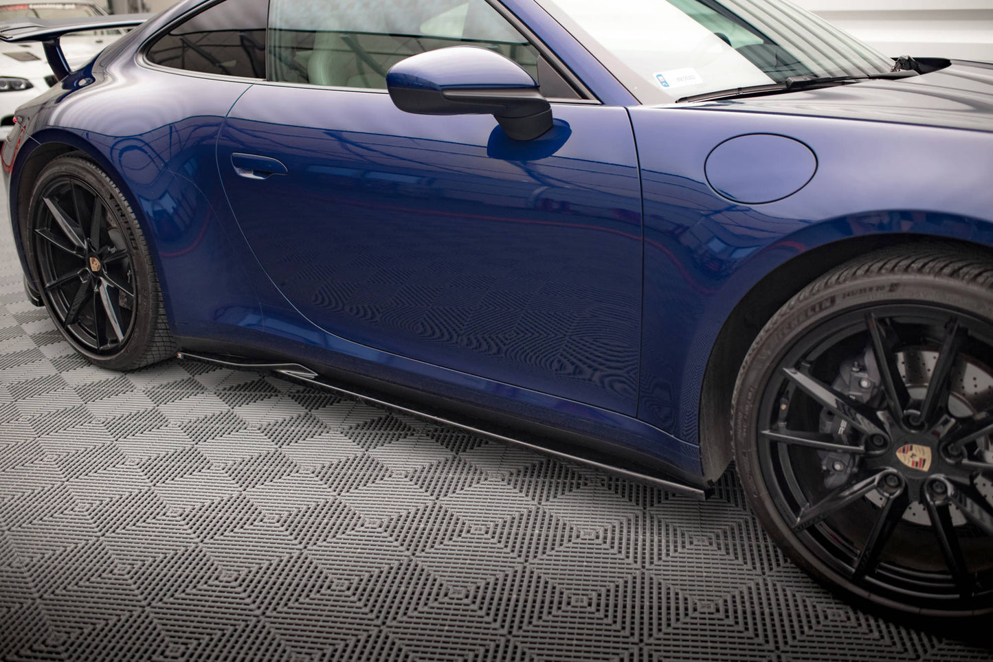 Sideskørter diffuser V.1 Porsche 911 Carrera Aero / Carrera GTS 992