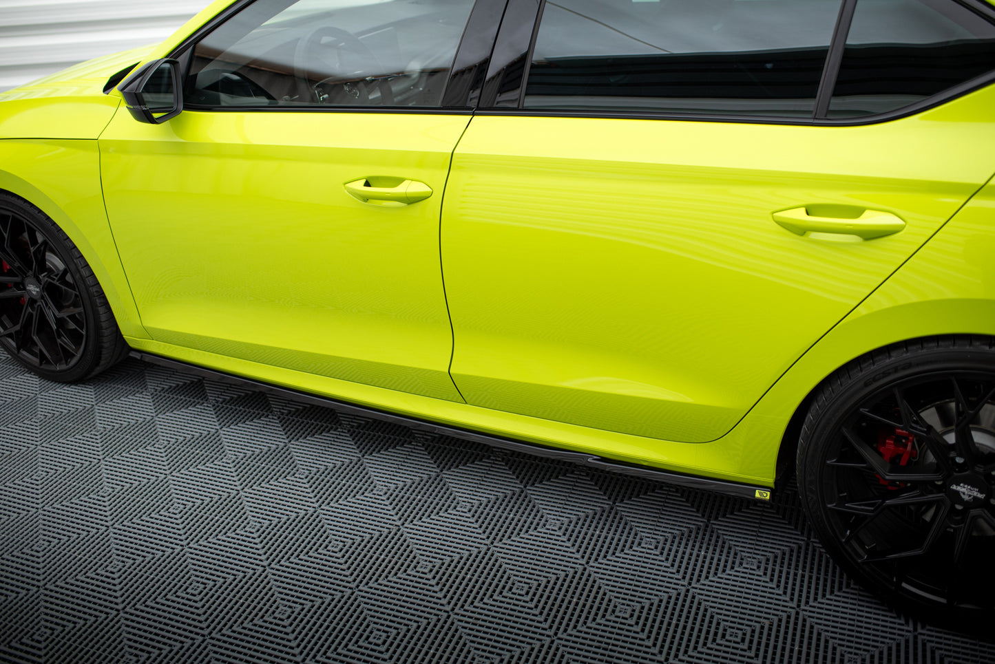 Sideskørter diffuser V.1 Skoda Octavia RS Mk4