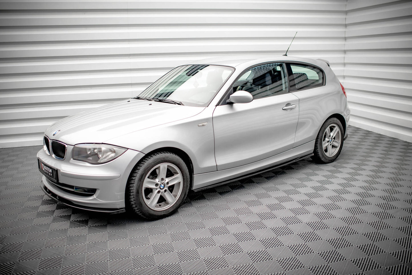 Sideskørter diffuser V.2 BMW 1 E81 Facelift