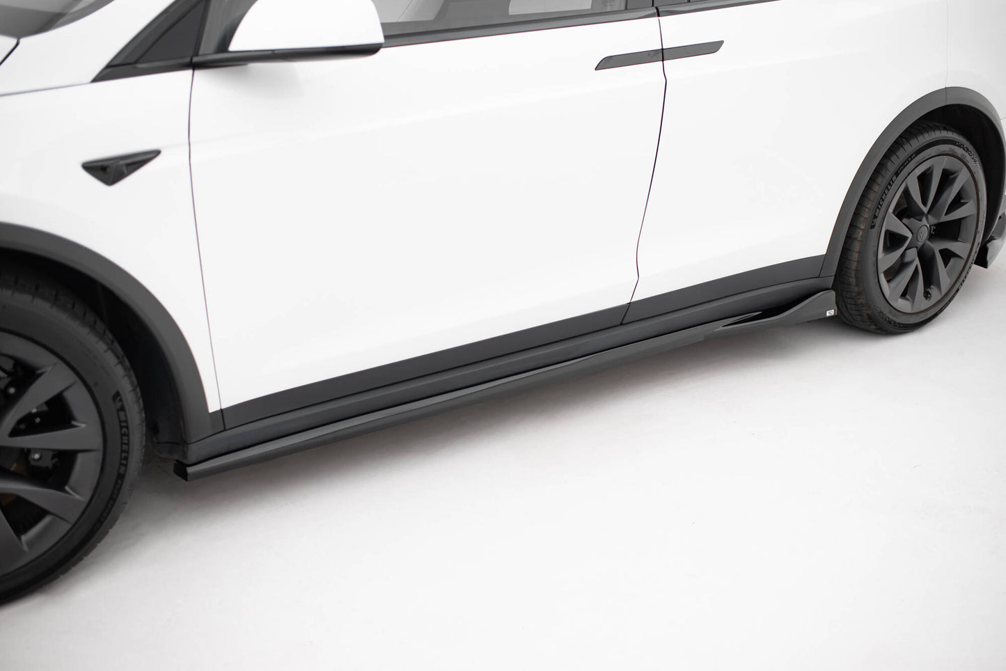 Sideskørter diffuser V.2 Tesla Model X Mk1 Facelift