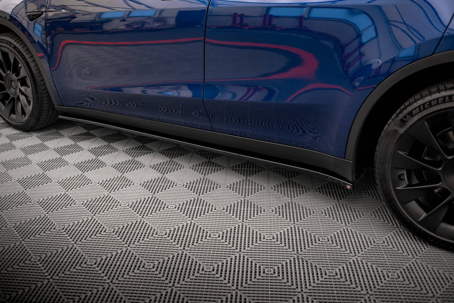 Sideskørter diffuser V.2 Tesla Model Y