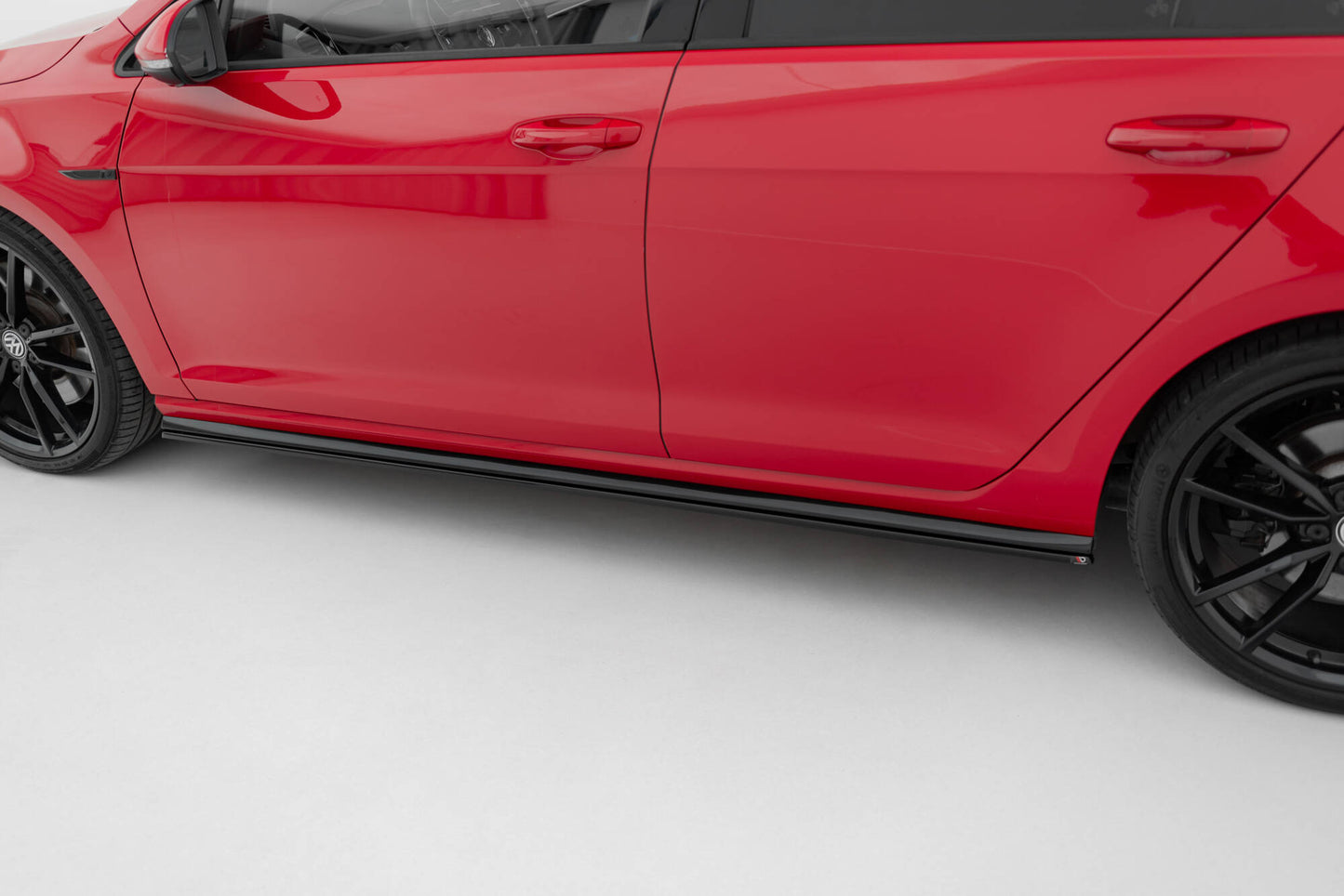 Sideskørter diffuser V.2 Volkswagen Golf R / R-Line Mk7 Facelift