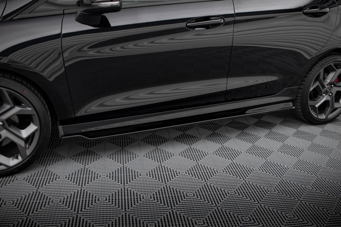 Sideskørter diffuser V.3 Ford Fiesta Mk8 ST / ST-Line