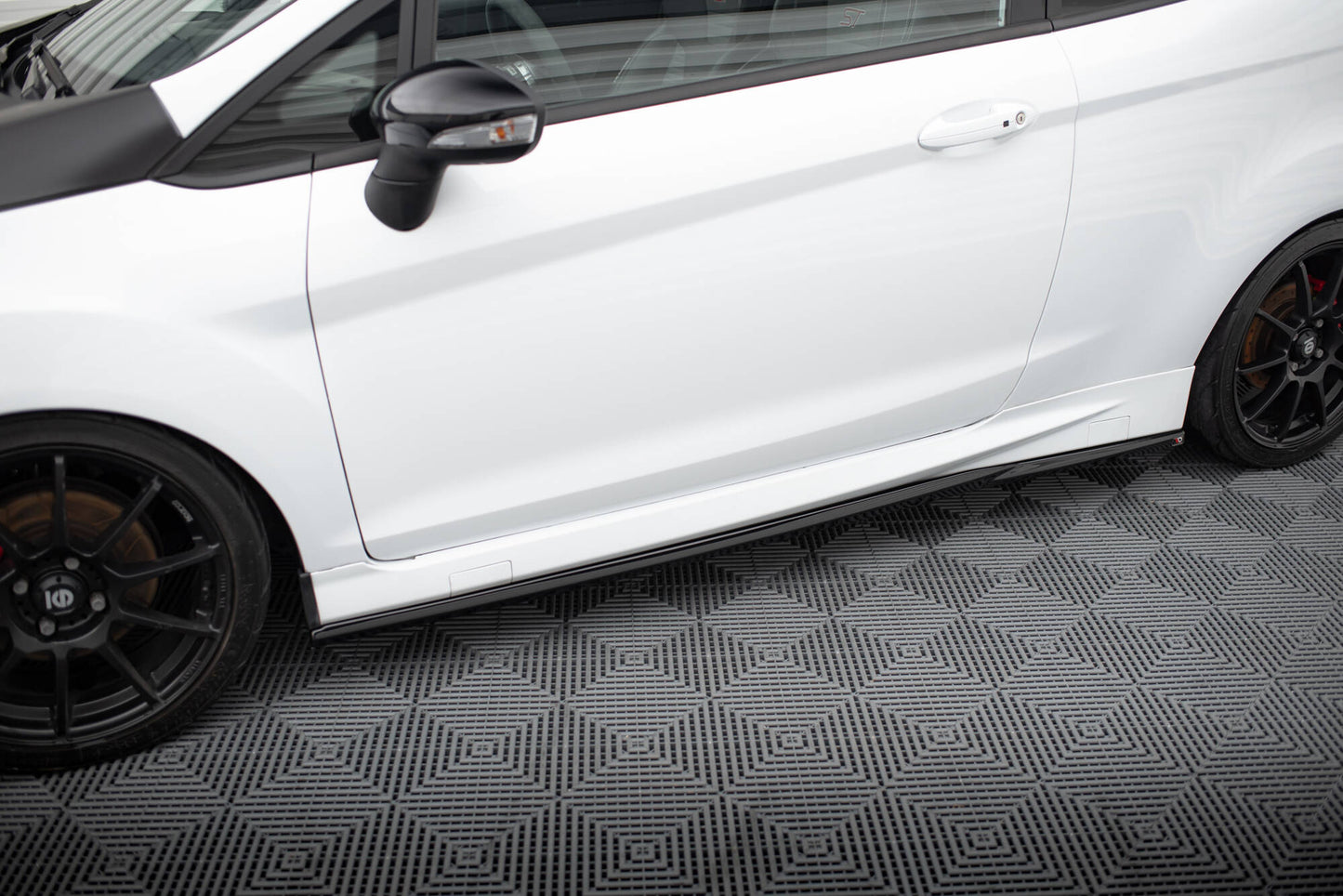 Sideskørter diffuser V.4 Ford Fiesta ST / ST-Line Mk7