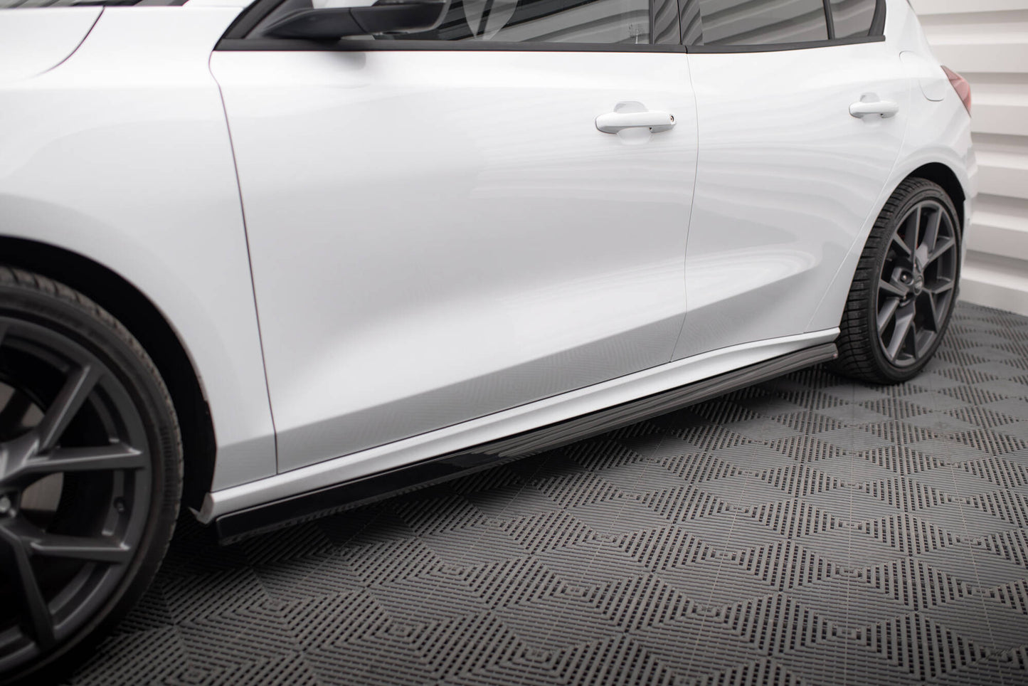 Sideskørter diffuser V.5 Ford Focus ST / ST-Line Mk4 Facelift
