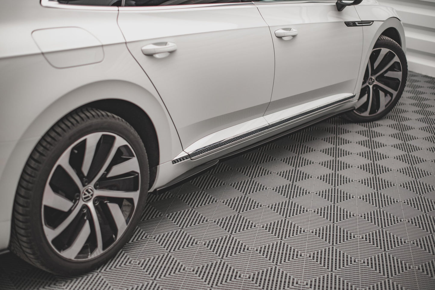 Sideskørter diffuser Volkswagen Arteon R/ R-Line Facelift