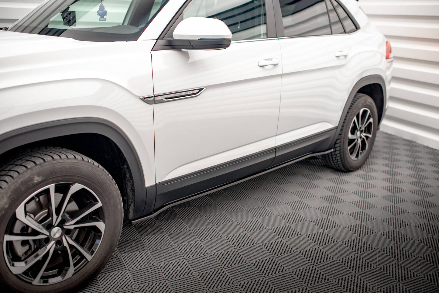 Sideskørter diffuser Volkswagen Atlas Cross Sport