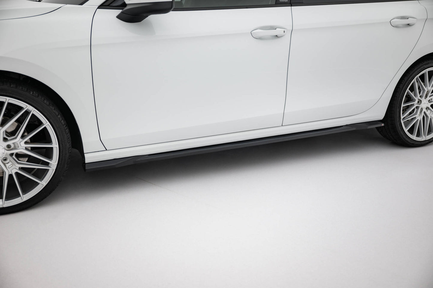 Sideskørter diffuser Volkswagen Passat B9
