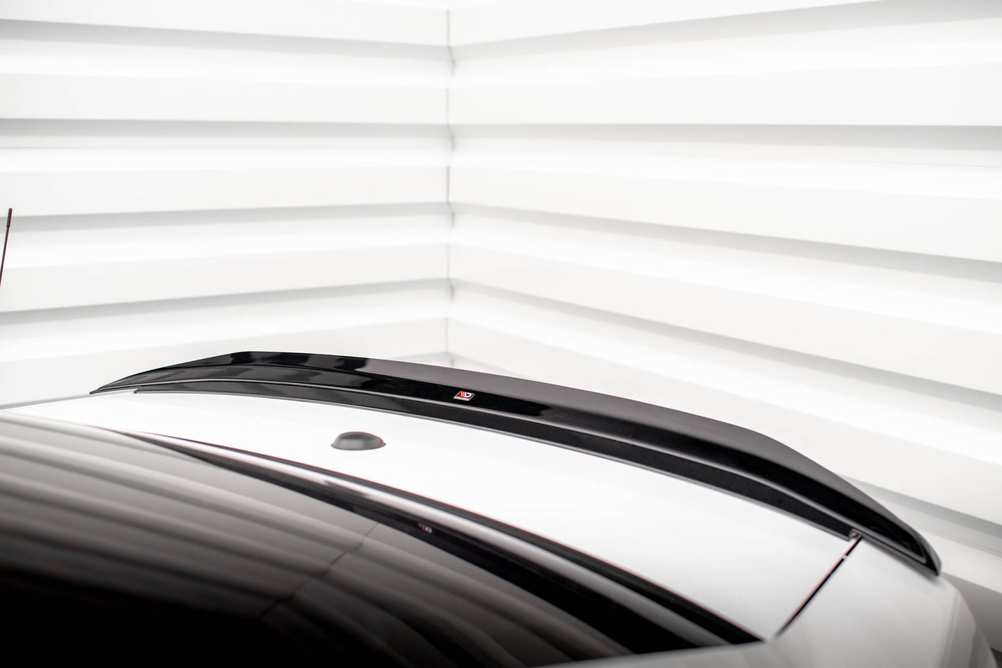 Spoiler cap Ford Mustang Mk5 Facelift