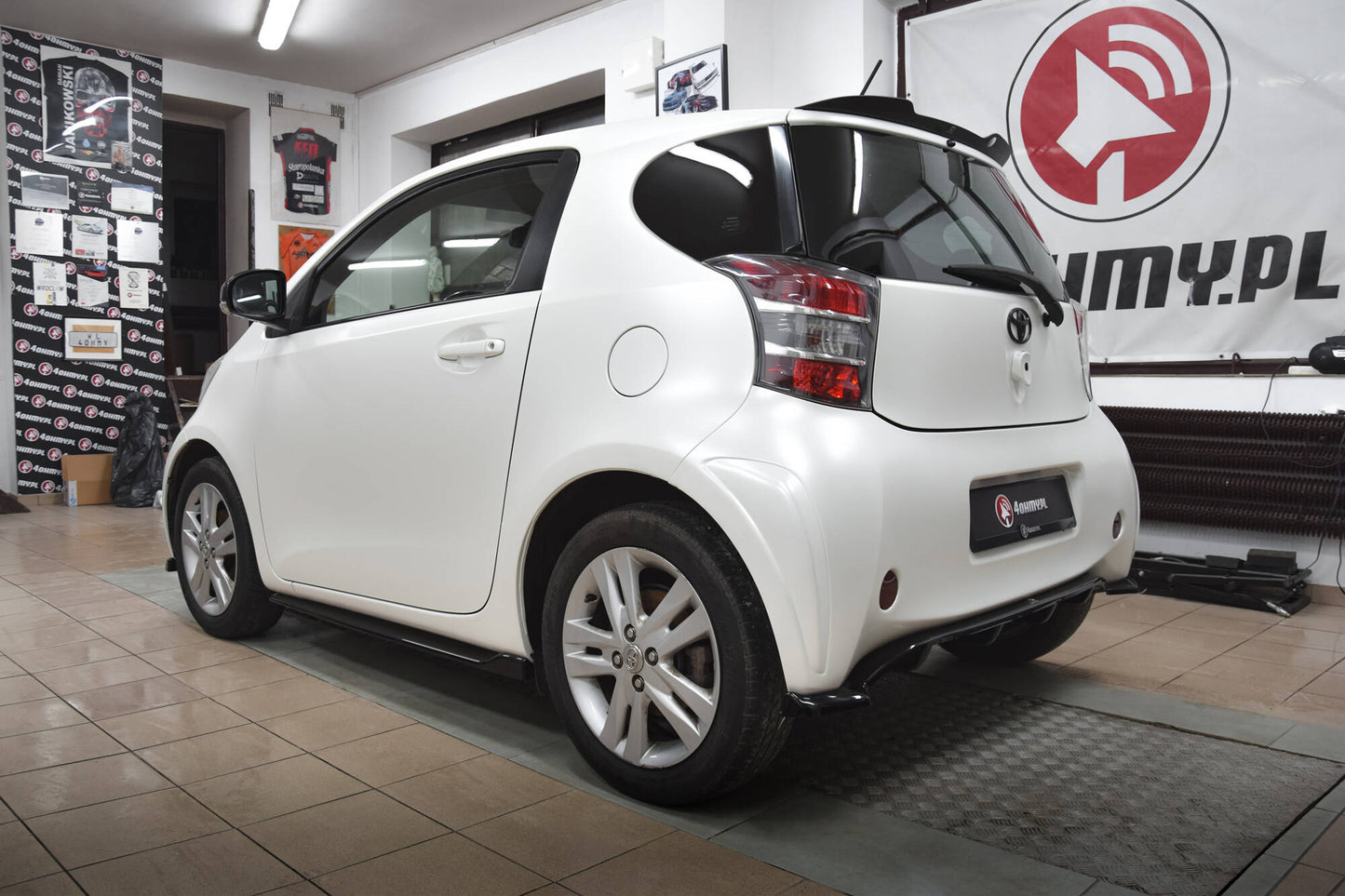 Spoiler cap Toyota IQ
