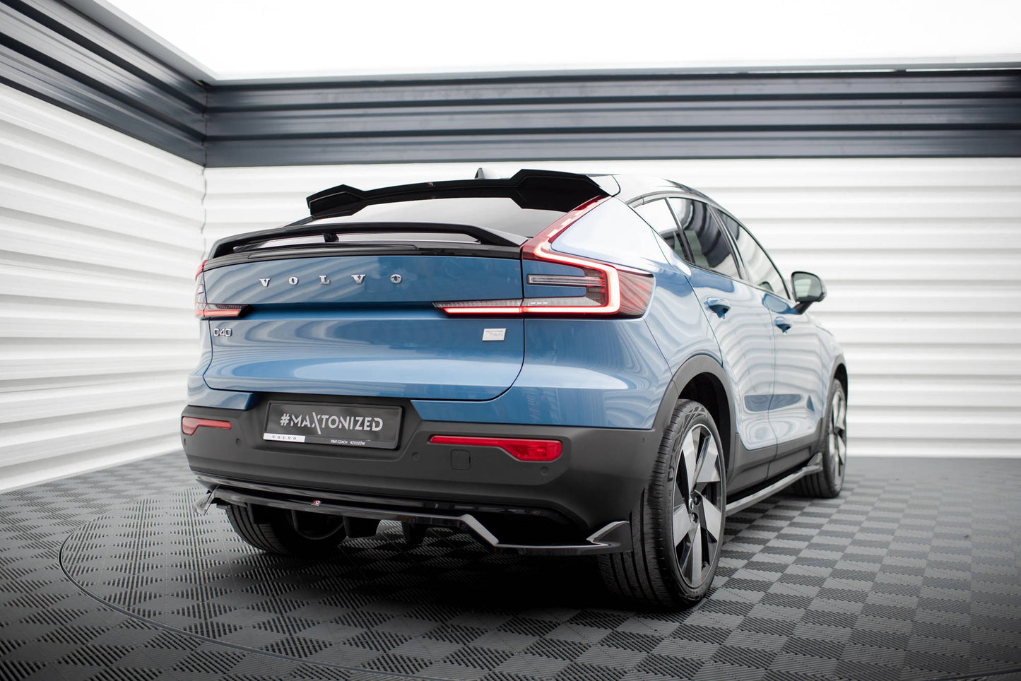 Spoiler cap Volvo C40 Mk1