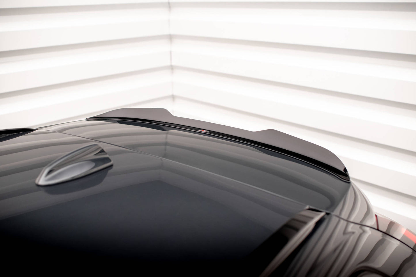 Spoiler cap Volvo V90 R-Design Mk2