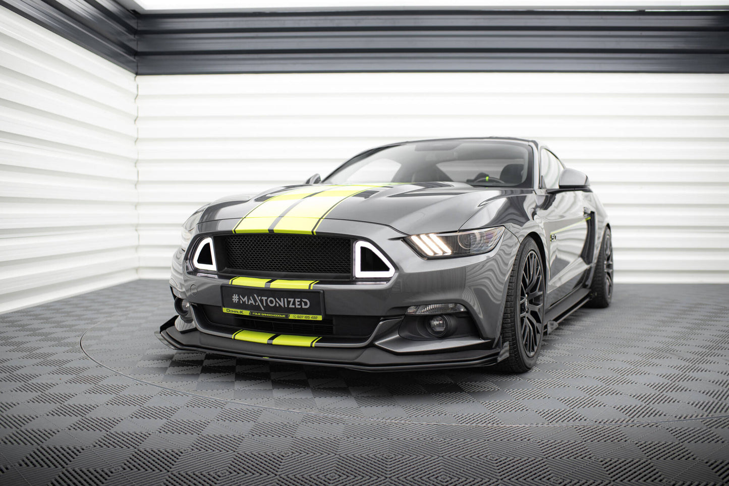 Forreste splitter Street Pro + Flaps Ford Mustang GT Mk6
