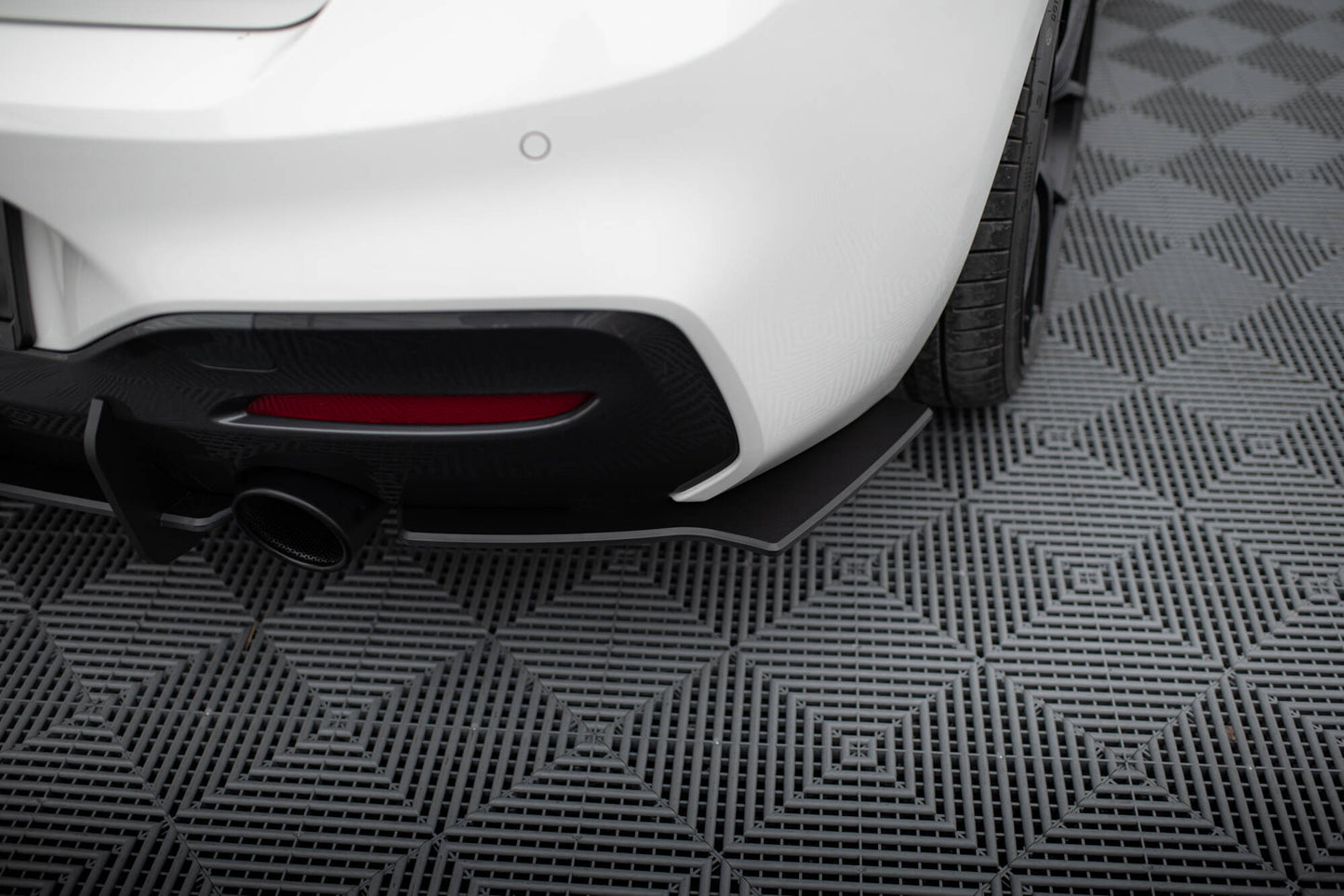 Bagerste sidesplitter Street Pro V.2 til BMW 1 F20 M-Pack M140i