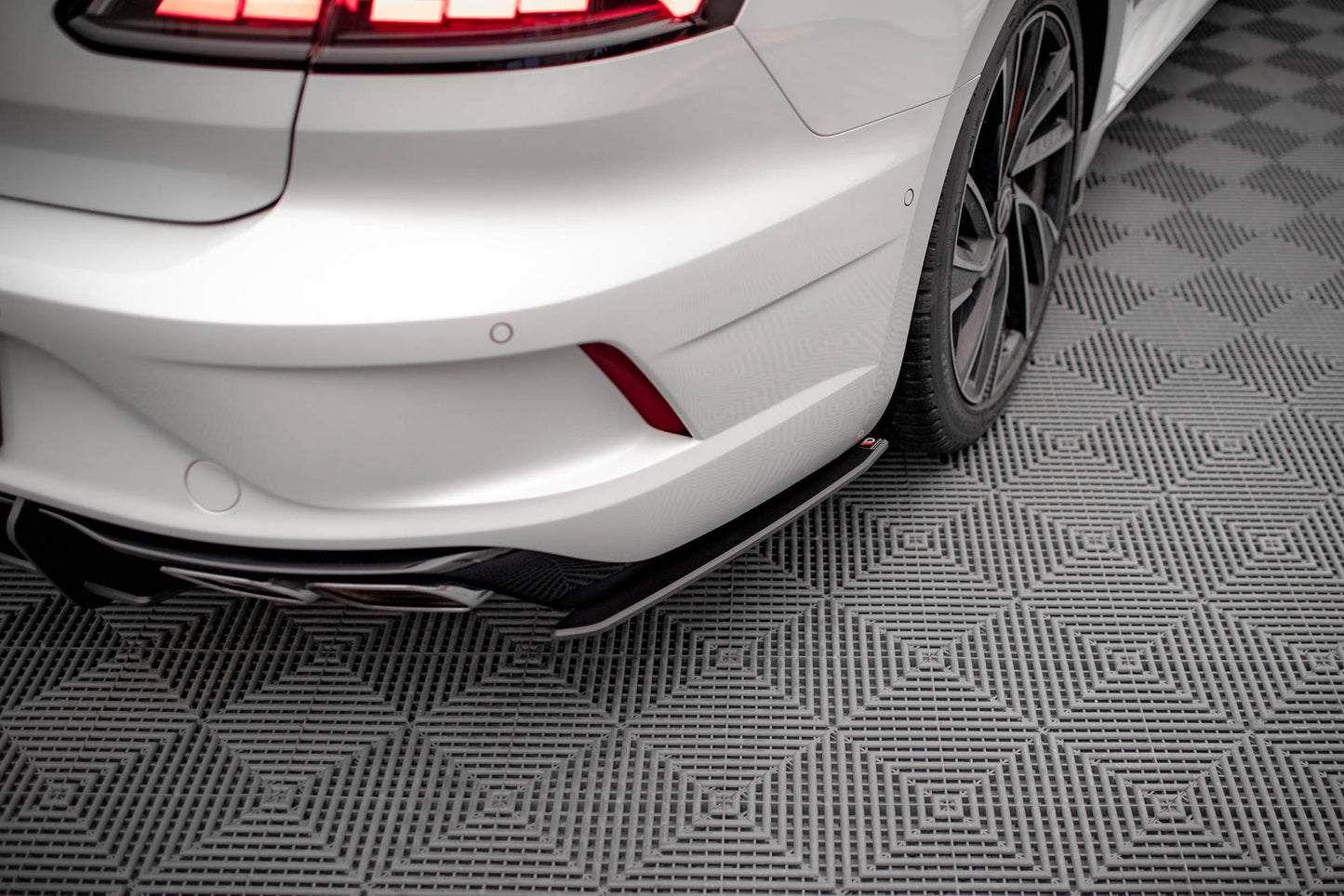 Bagerste sidesplitter Street Pro Volkswagen Arteon R