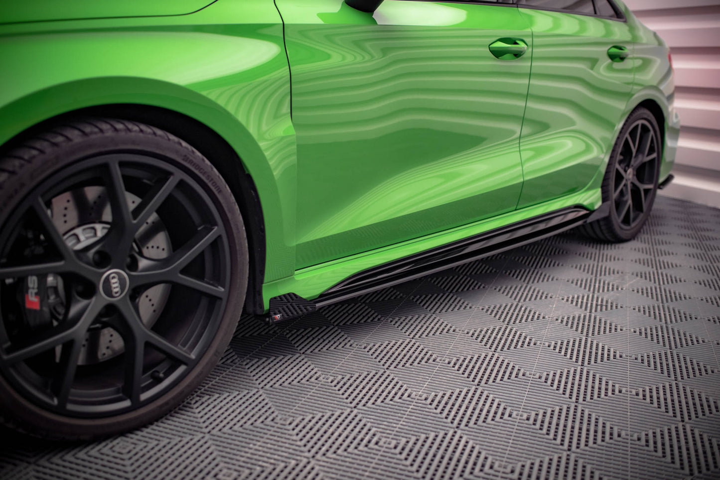 Sideskørter diffuser Street Pro + Flaps Audi RS3 Sedan 8Y