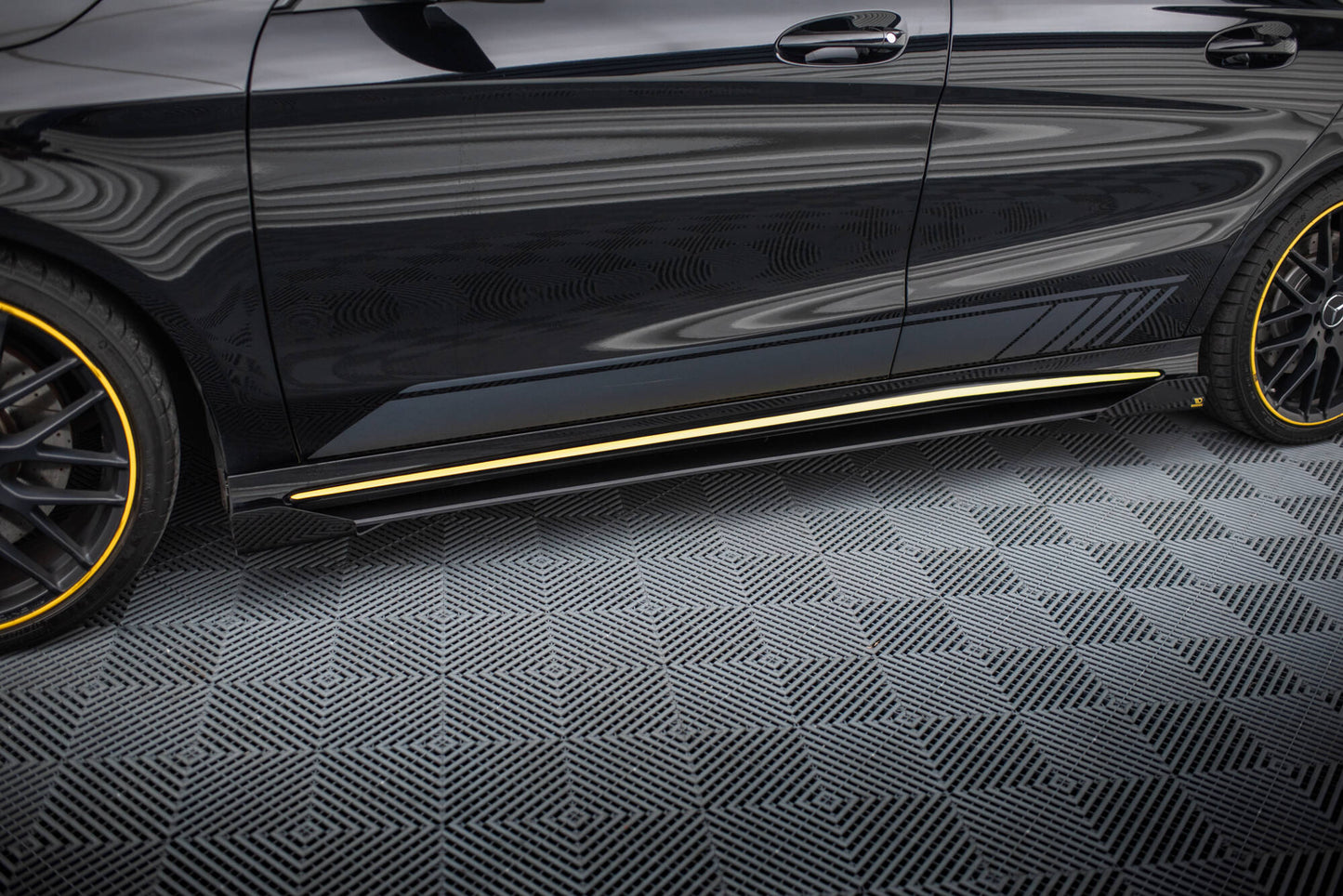 Sideskørter diffuser Street Pro + Flaps Mercedes-AMG CLA 45 C117 Facelift