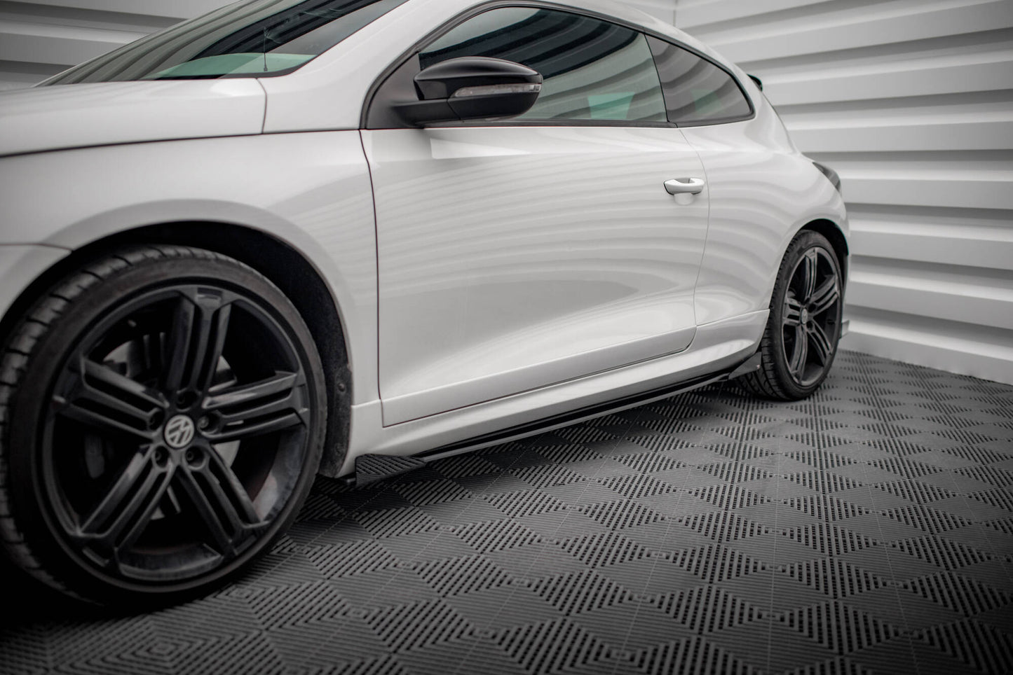 Sideskørter diffuser Street Pro + Flaps Volkswagen Scirocco R Mk3