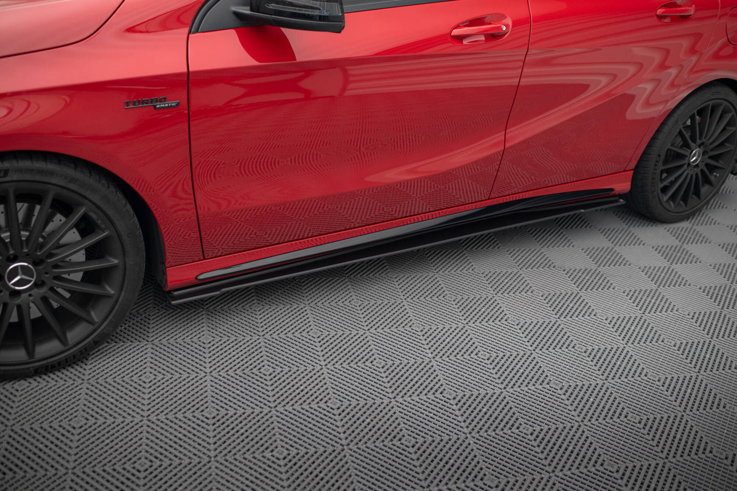 Sideskørter diffuser Street Pro Mercedes-Benz A 45 AMG W176 Facelift