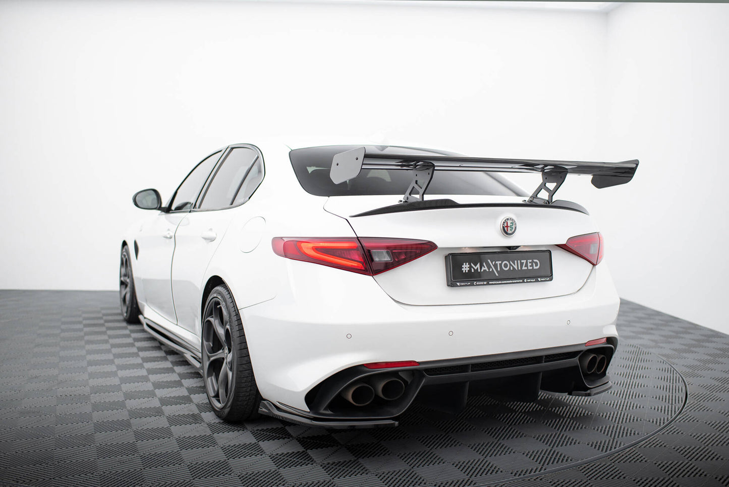 Spoiler kulfiber Alfa Romeo Giulia Quadrifoglio