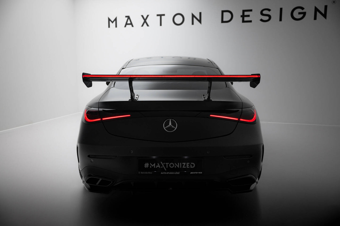 Spoiler kulfiber V.2 + LED Mercedes-Benz CLE AMG-Line C236