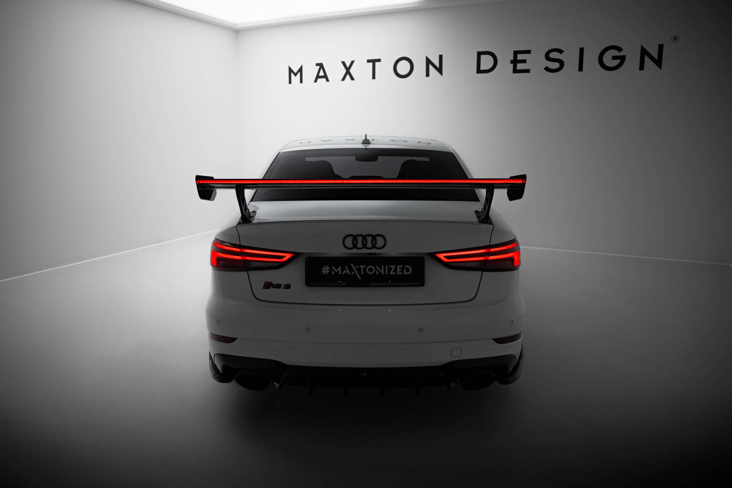 Spoiler kulfiber med Udvendige beslag Stående + LED Audi A3 / A3 S-Line / S3 / RS3 Sedan 8V / 8V Facelift