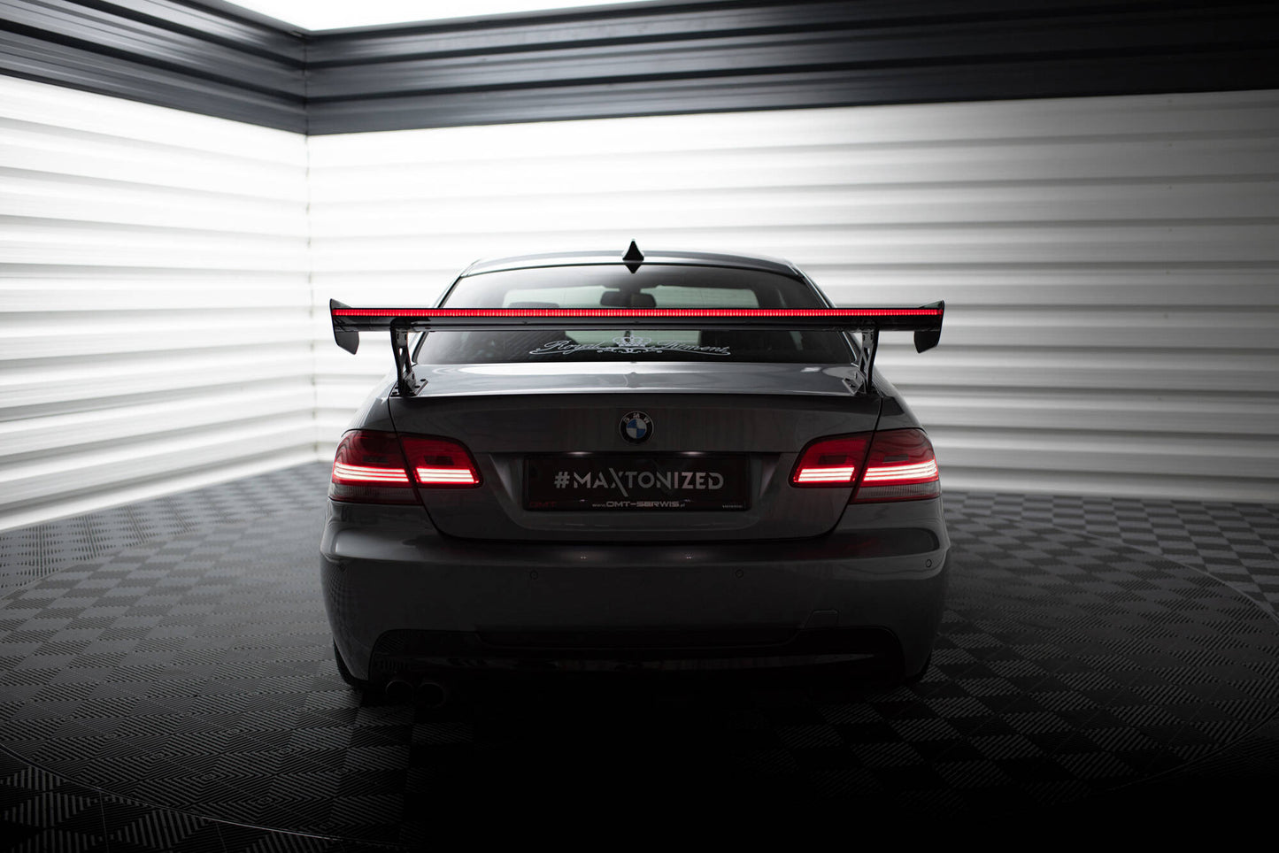 Spoiler kulfiber med Udvendige beslag Stående + LED BMW 3 / M3 Coupe E92
