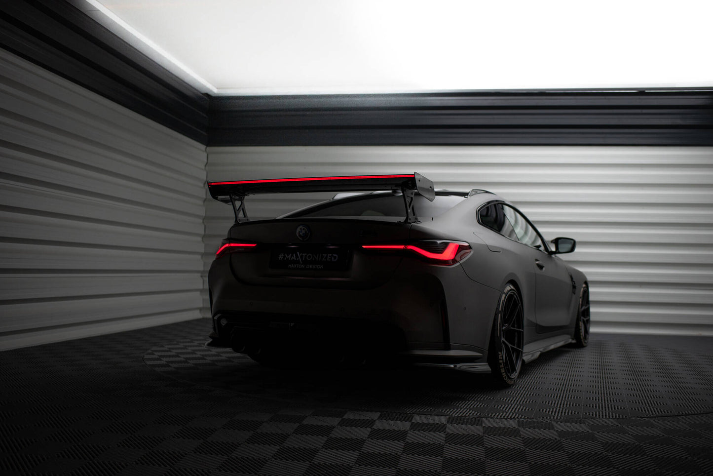 Spoiler kulfiber med Udvendige beslag Stående + LED BMW M4 G82 / G82 Facelift / M440i / 4 M-Pack G22 / G22 Facelift