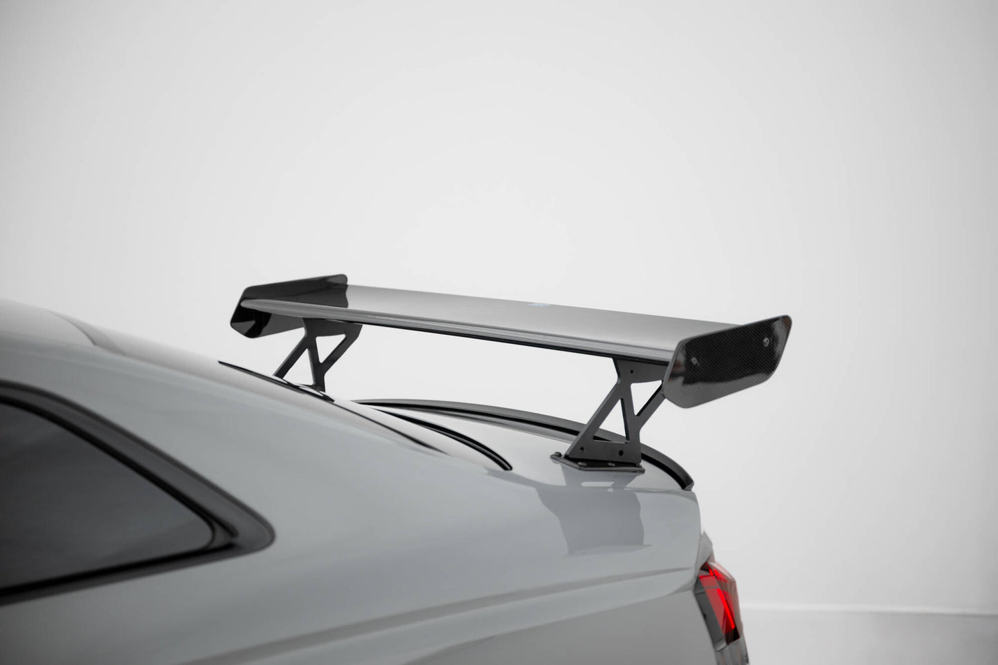 Spoiler kulfiber med Udvendige beslag Stående V.1 Audi A5 / A5 S-Line / S5 / RS5 Coupe F5 / F5 Facelift