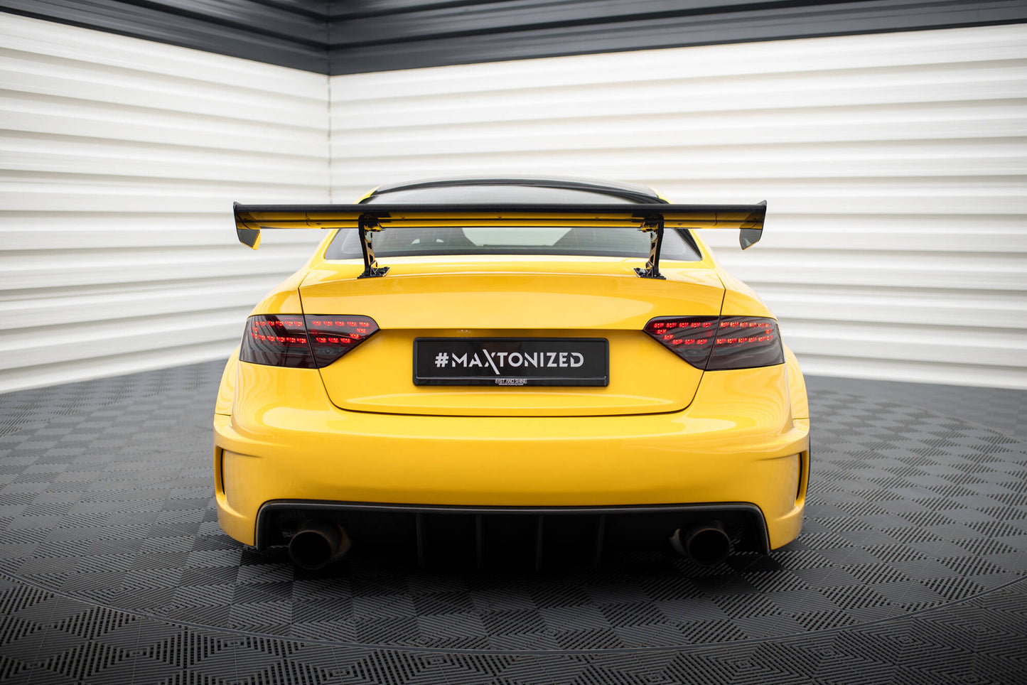 Spoiler kulfiber med Internal Brackets Uprights Audi A5 Coupe 8T
