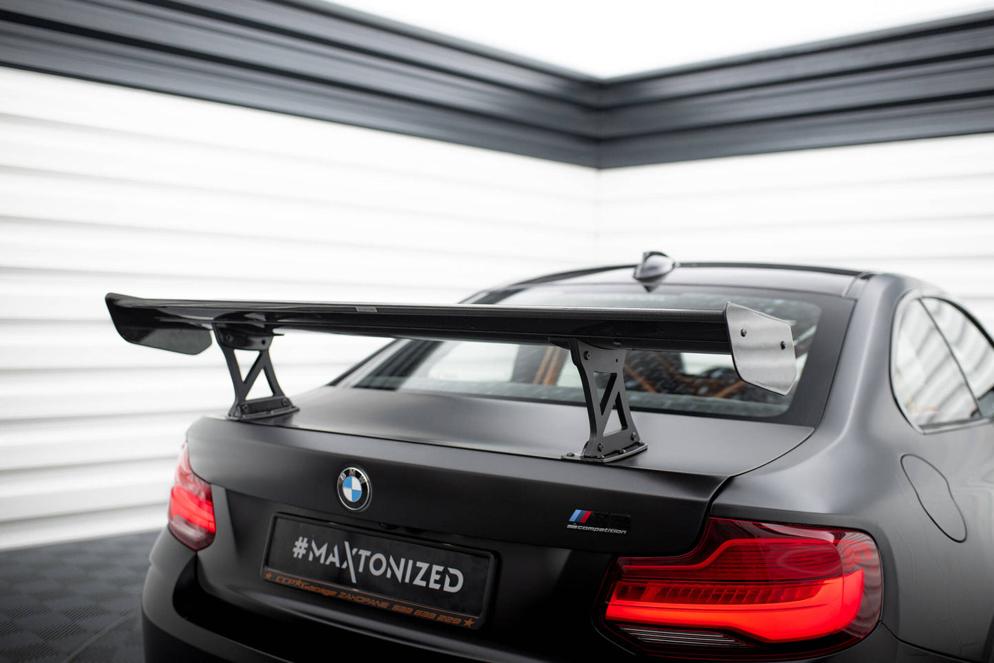 Spoiler kulfiber med Internal Brackets Uprights BMW M2 F87 / 2 / 2 M-Pack F22