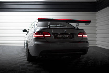 Spoiler kulfiber med Internal Brackets Uprights + LED BMW 3 / M3 Coupe E92