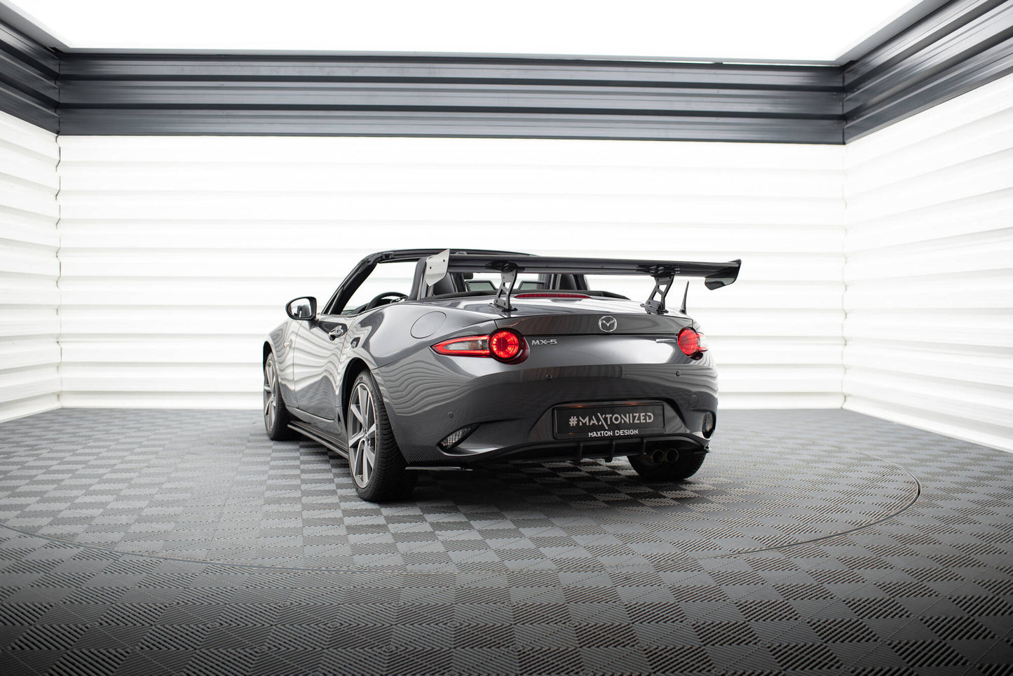 Spoiler kulfiber med Internal Brackets Uprights Mazda MX-5 ND (Mk4)