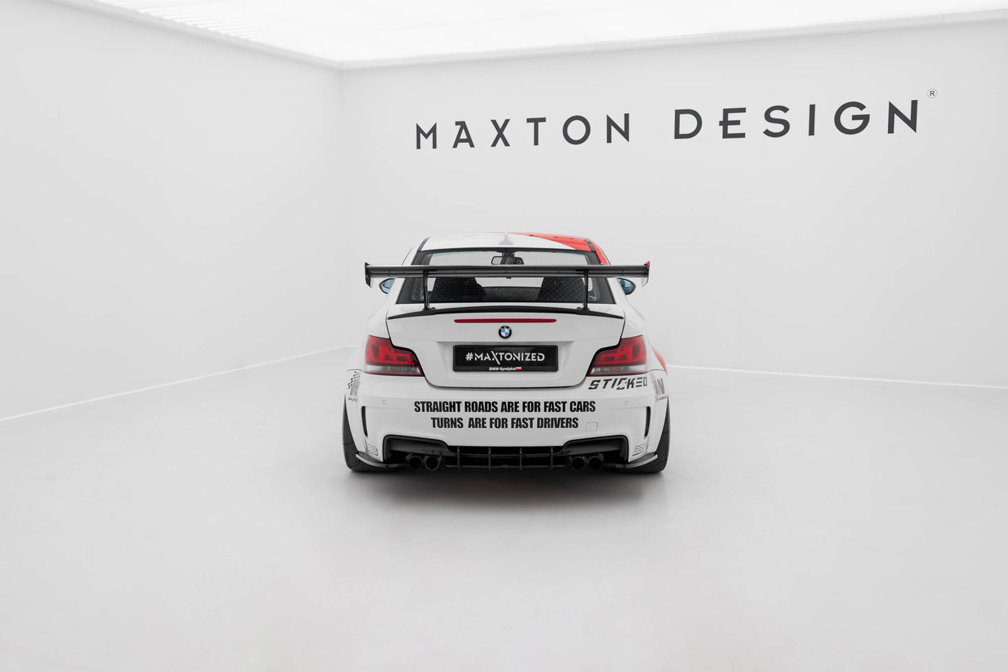 Spoiler kulfiber med Internal Brackets Uprights V.1 BMW 1 M E82