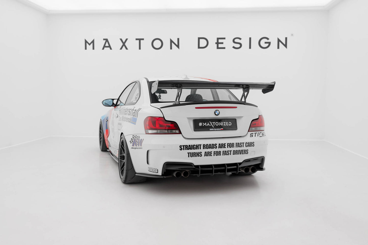 Spoiler kulfiber med Internal Brackets Uprights V.1 BMW 1 M E82