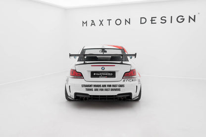Spoiler kulfiber med Internal Brackets Uprights V.2 BMW 1 M E82