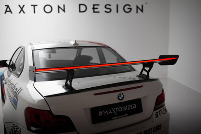 Spoiler kulfiber med Internal Brackets Uprights V.2 + LED BMW 1 M E82