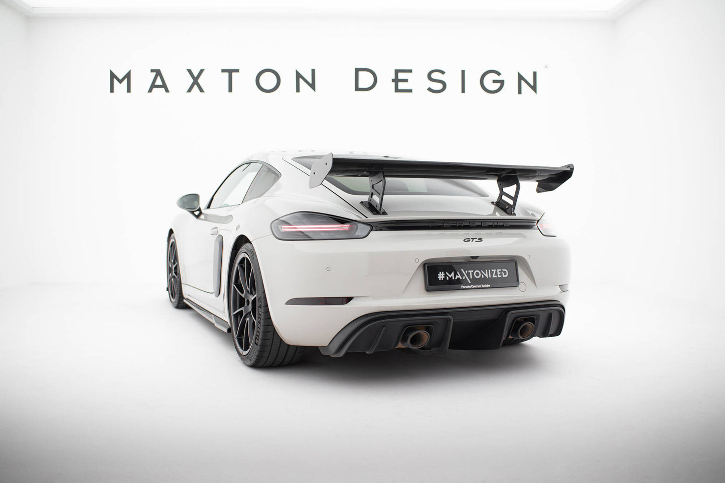 Spoiler kulfiber med Internal Brackets Uprights V.2 Porsche 718 Cayman 982c