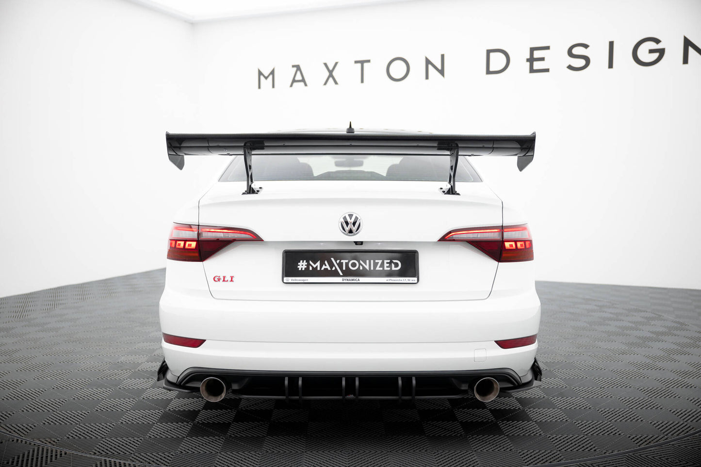 Spoiler kulfiber med Internal Brackets Uprights Volkswagen Jetta GLI Mk7
