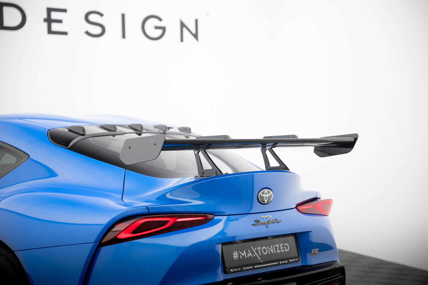 Spoiler kulfiber med Øverste Swan Mounting Toyota Supra Mk5