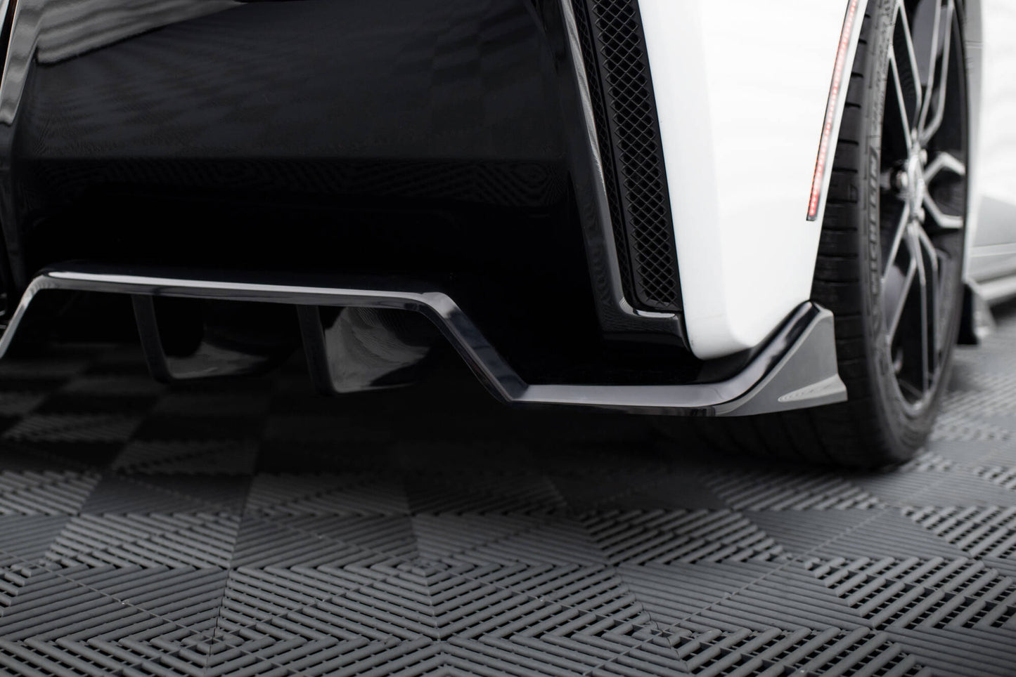 Bagerste splitter Centralt (med vertikale bars) Chevrolet Corvette C7