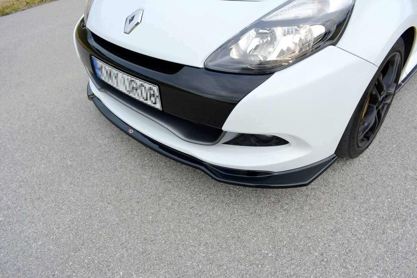 Forreste splitter V.1 RENAULT CLIO MK3 RS FACELIFT