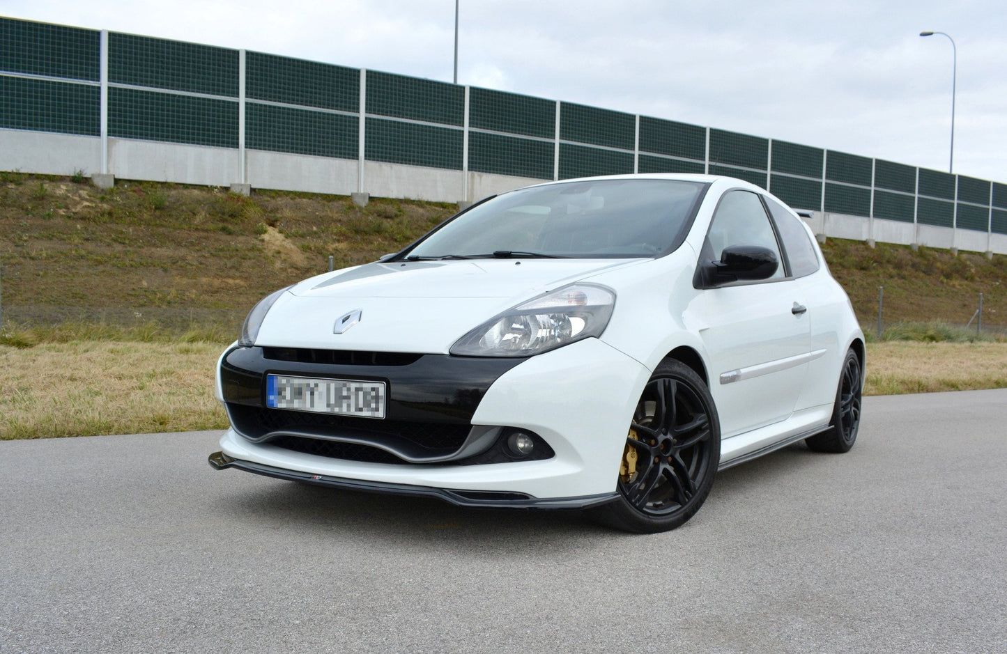 Forreste splitter V.1 RENAULT CLIO MK3 RS FACELIFT